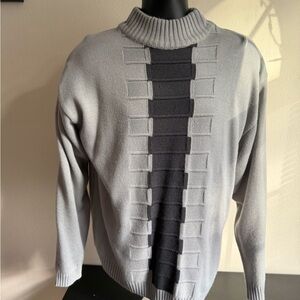 Vintage Men's Gray and Black Sweater